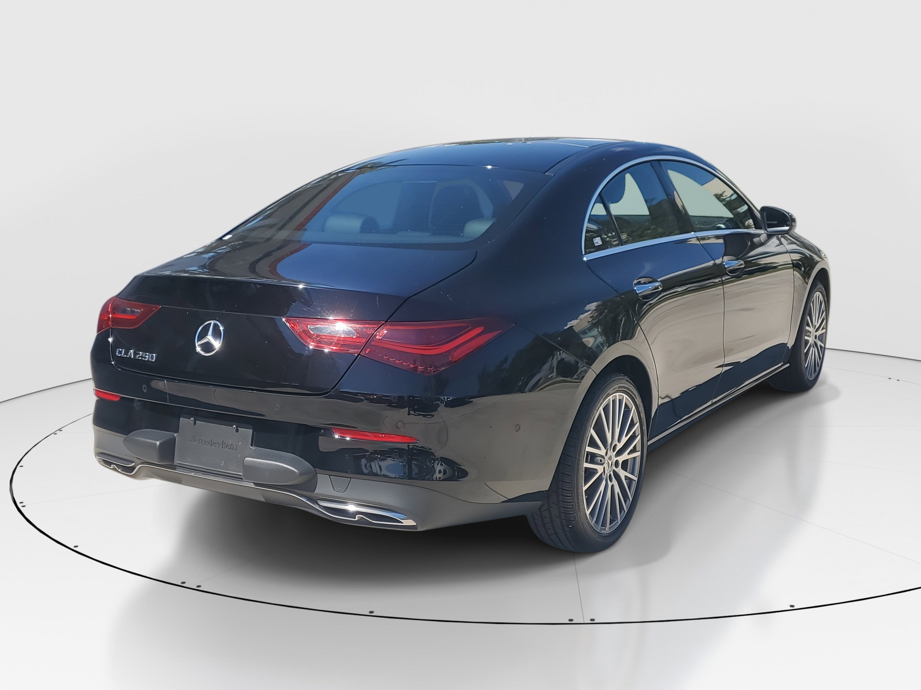 2025 Mercedes Benz CLA 250 photo 3
