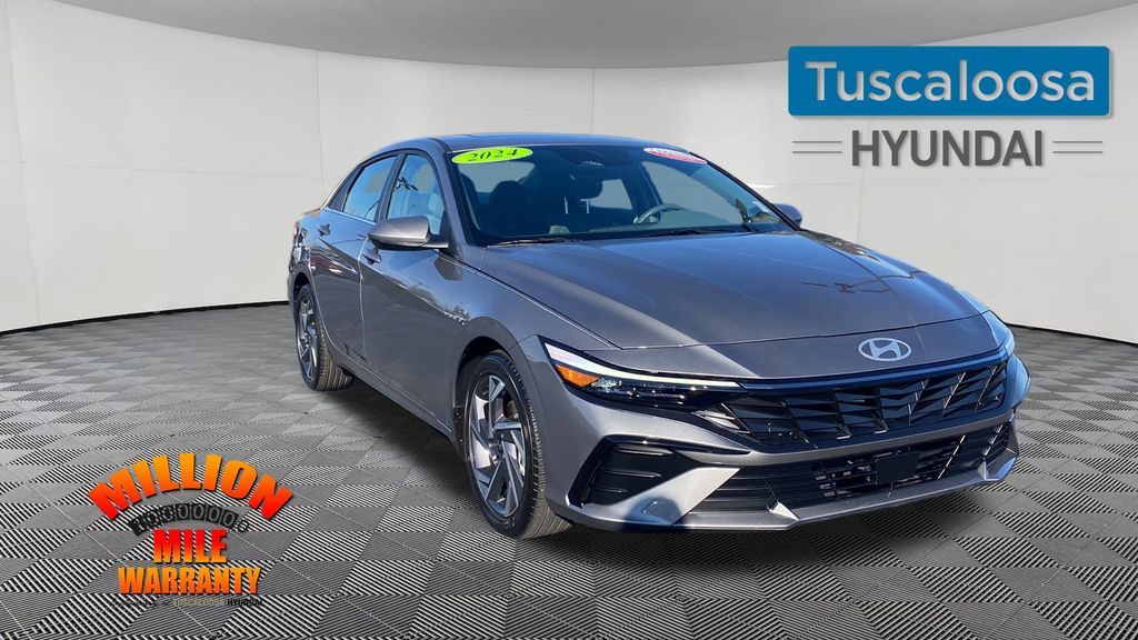 2024 Hyundai Elantra SEL's photo