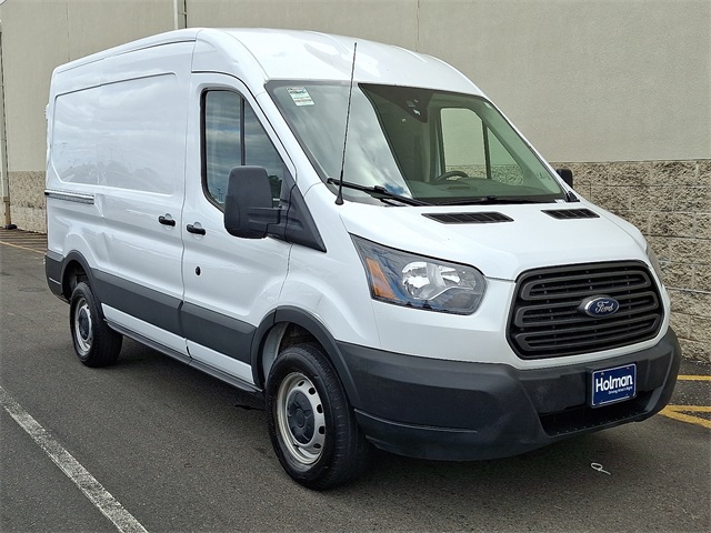 2017 Ford Transit photo 2