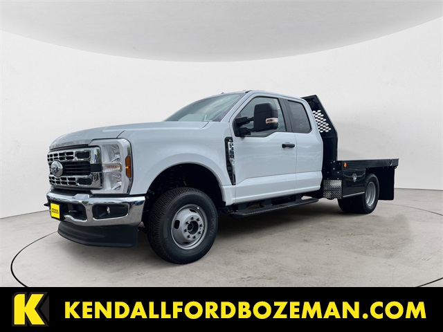 2025 Ford F-350 Super Duty Chassis Cab XL's photo