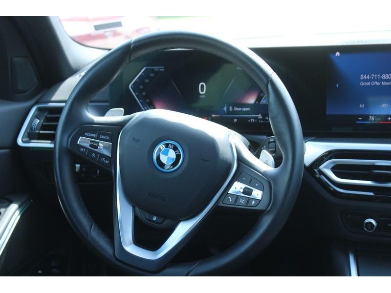 2024 Bmw 330e photo 12