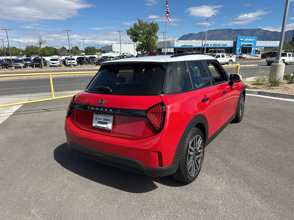 2025 Mini Cooper 4 Door Hardtop Signature photo 7