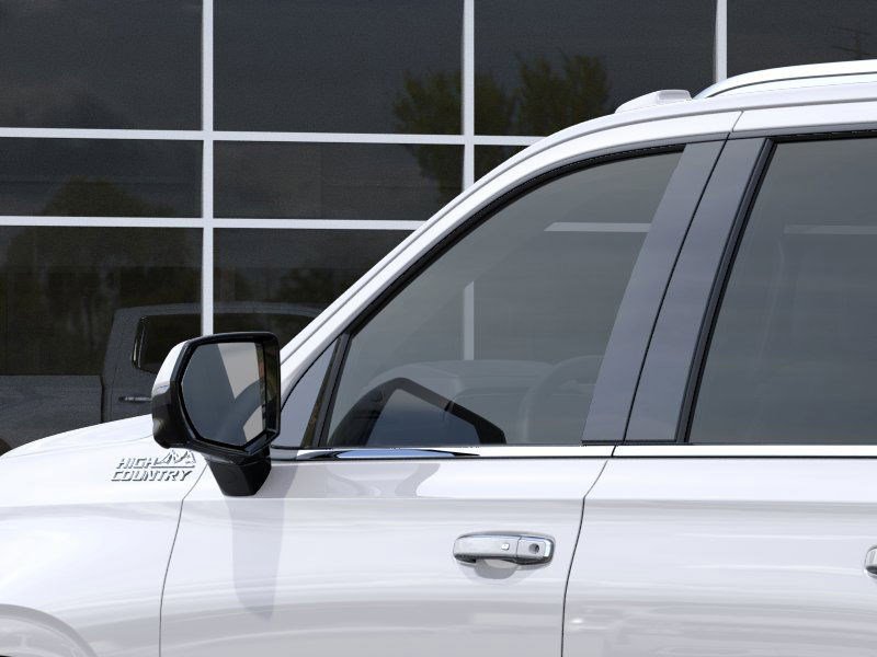 2025 Chevrolet Suburban High Country photo 11