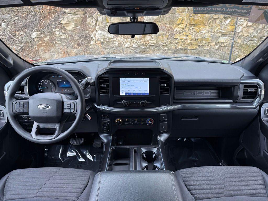 2022 Ford F-150 XL photo 8