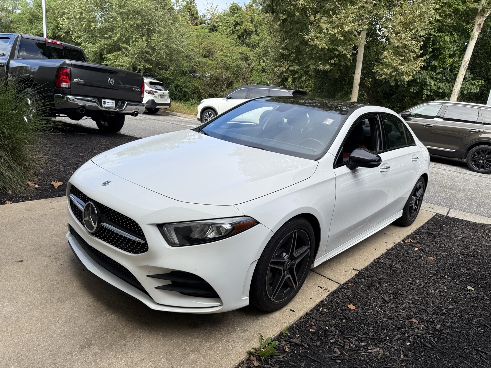 2022 Mercedes Benz A 220 4MATIC photo 3
