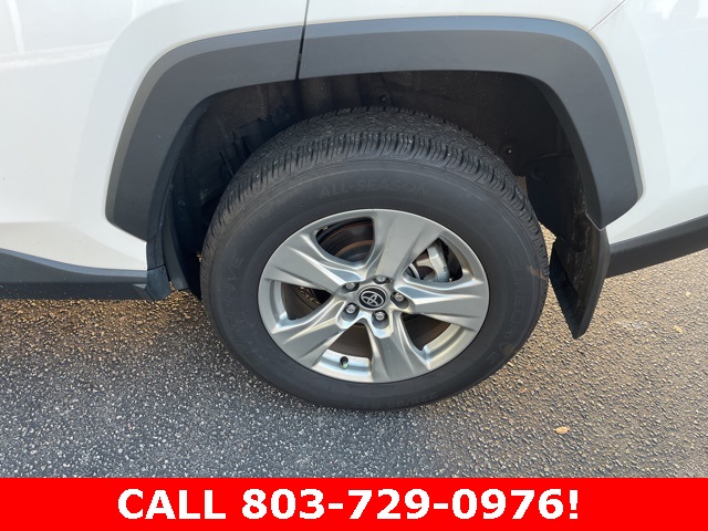 2024 Toyota RAV4 XLE photo 23