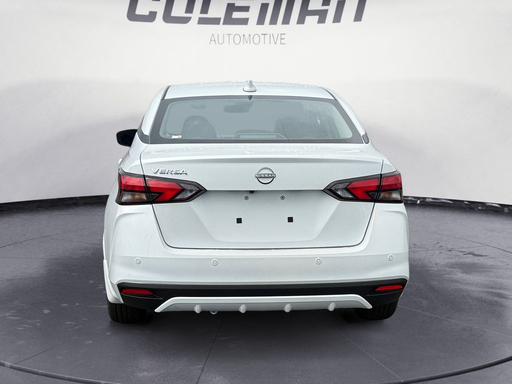 2025 Nissan Versa 1.6 SV photo 4