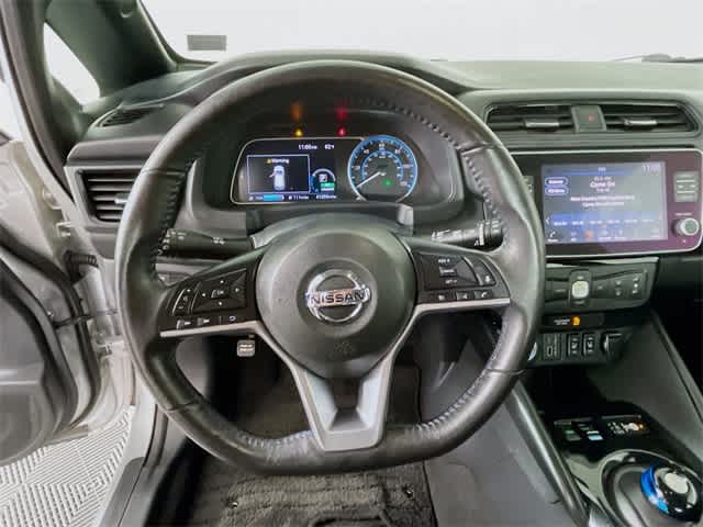 2021 Nissan Leaf SV photo 10
