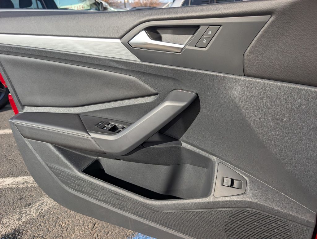 2025 Volkswagen Jetta 1.5T Sport photo 17