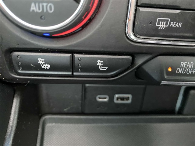 2021 Chevrolet Suburban Z71 photo 29