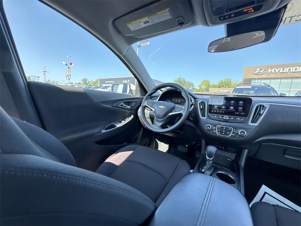 2023 Chevrolet Malibu 1LT photo 15