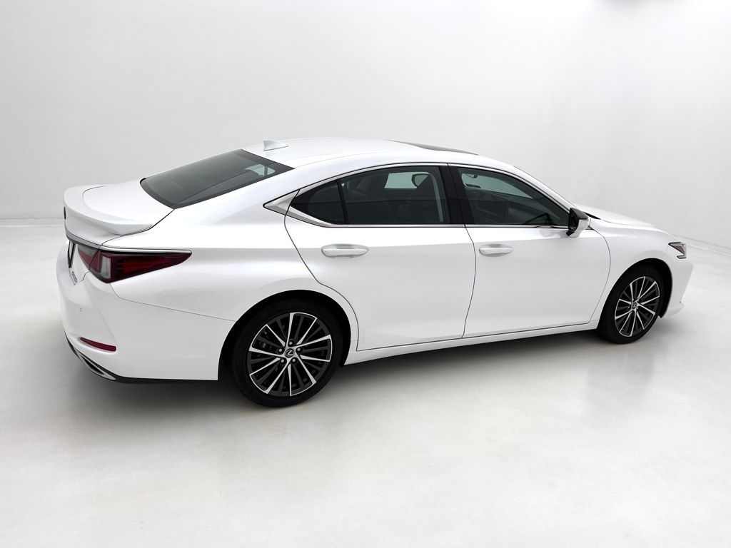 2025 Lexus ES 350 photo 7