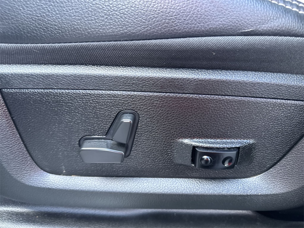 2022 Ram 2500 Laramie photo 18