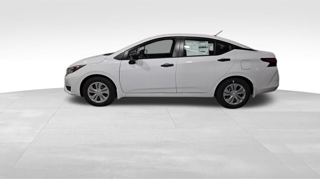 2025 Nissan Versa 1.6 S photo 2