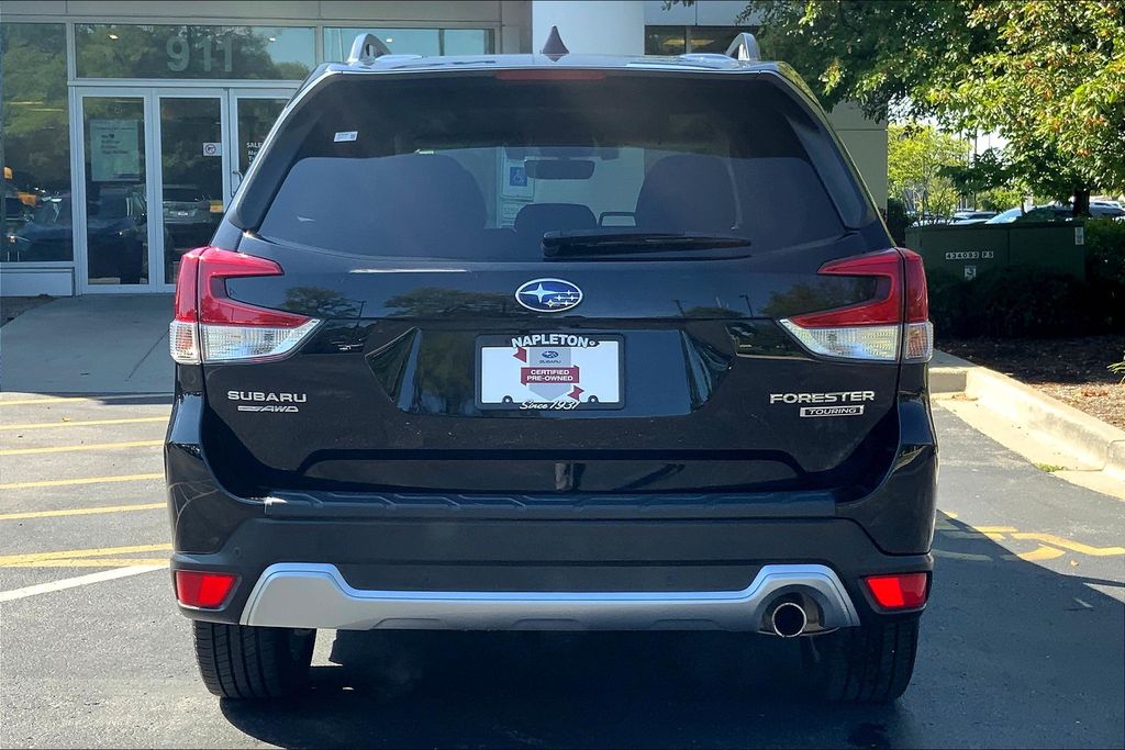 2021 Subaru Forester Touring photo 3