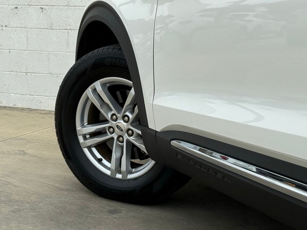2022 Ford Explorer XLT photo 19