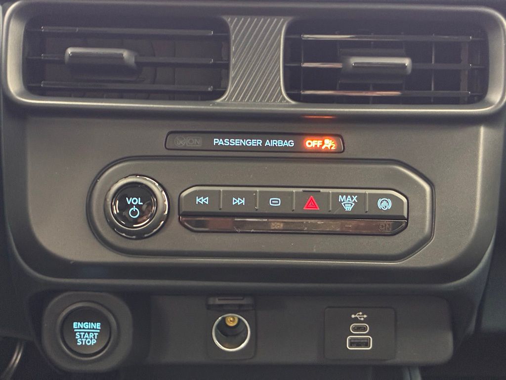 2025 Ford Maverick XLT photo 4