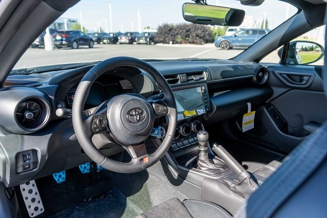 2025 Toyota GR86 Premium photo 2