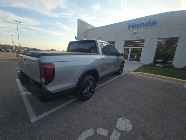 2023 Honda Ridgeline Sport photo 5
