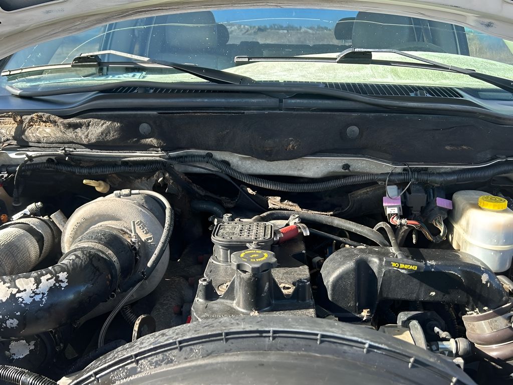 2004 Dodge Ram SLT photo 24