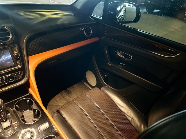 2020 Bentley Bentayga V8 photo 11