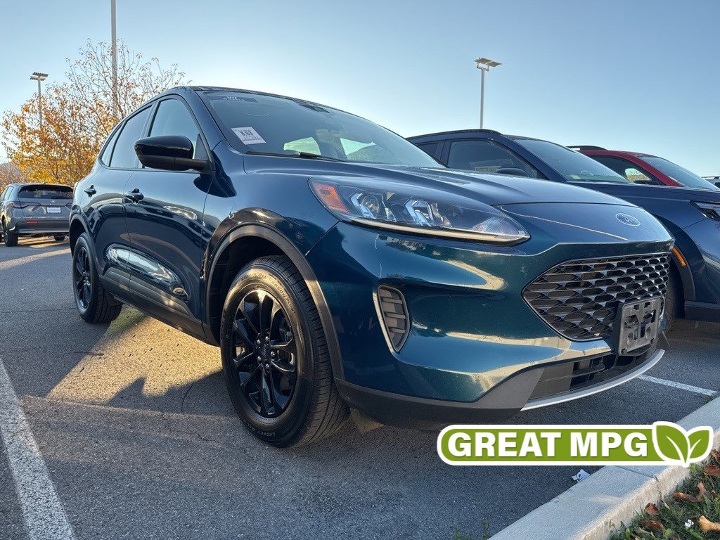 2020 Ford Escape SE Sport Hybrid photo 2