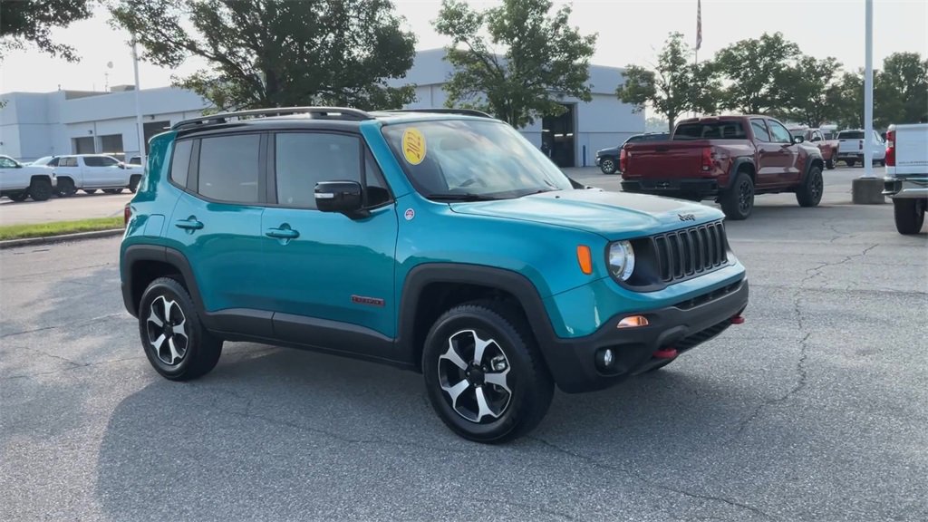 2022 Jeep Renegade Trailhawk photo 2
