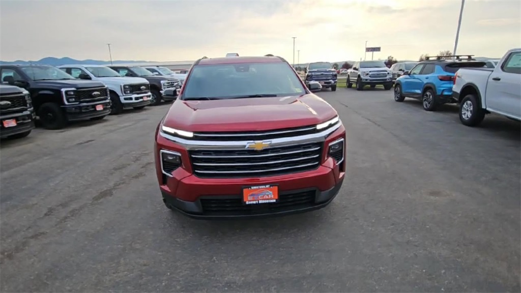 2026 Chevrolet Traverse photo 3