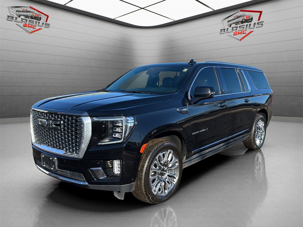 2023 GMC Yukon XL Denali Ultimate's photo
