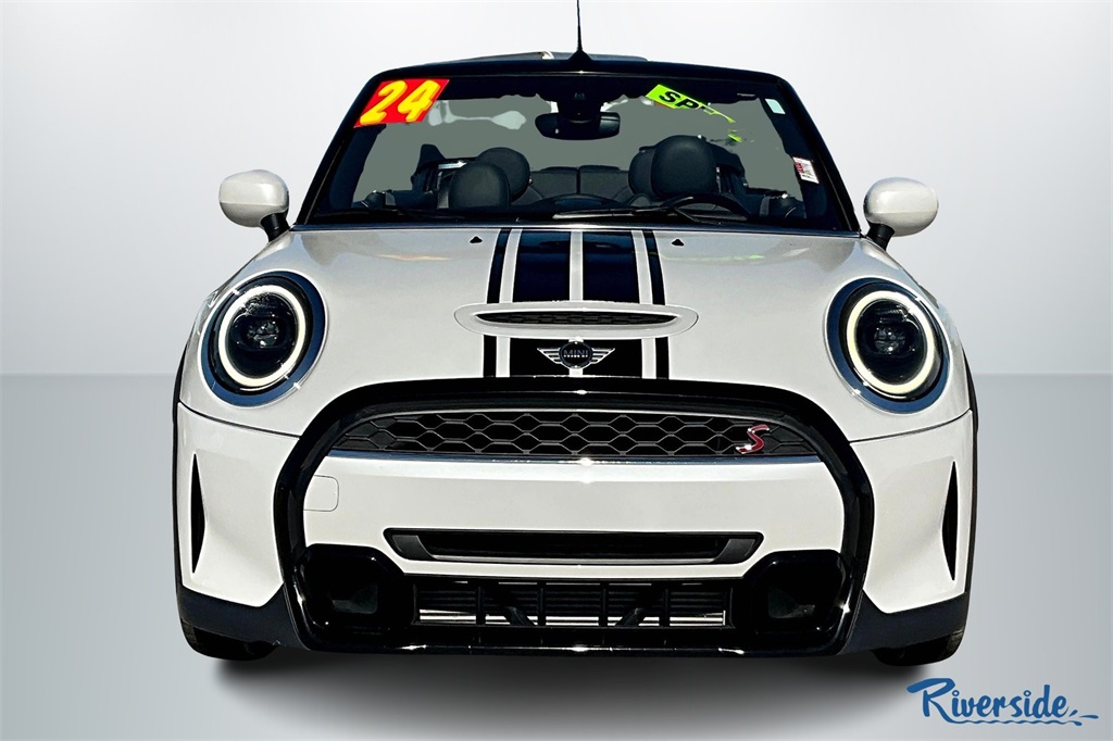 2024 Mini Cooper Convertible S photo 2