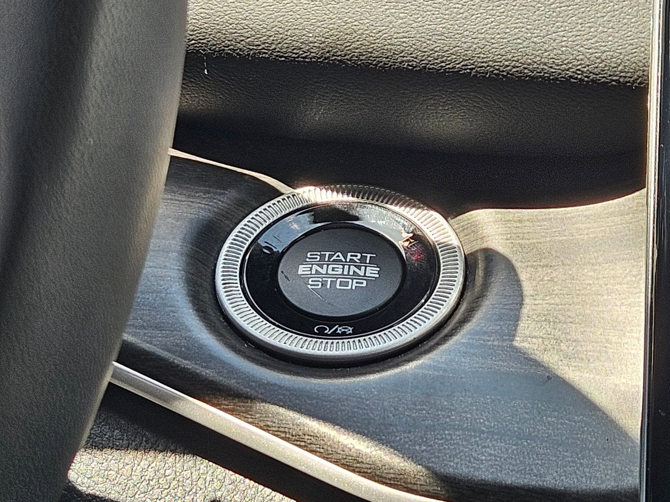 2023 Jeep Cherokee 4xe photo 14