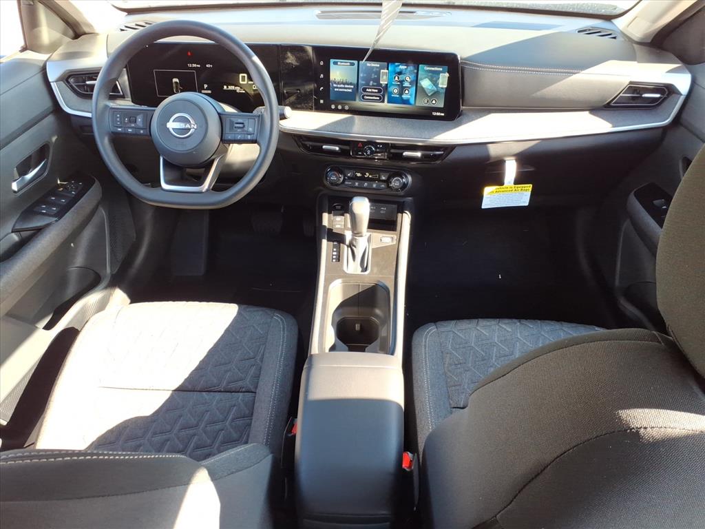 2026 Nissan Kicks SV photo 2