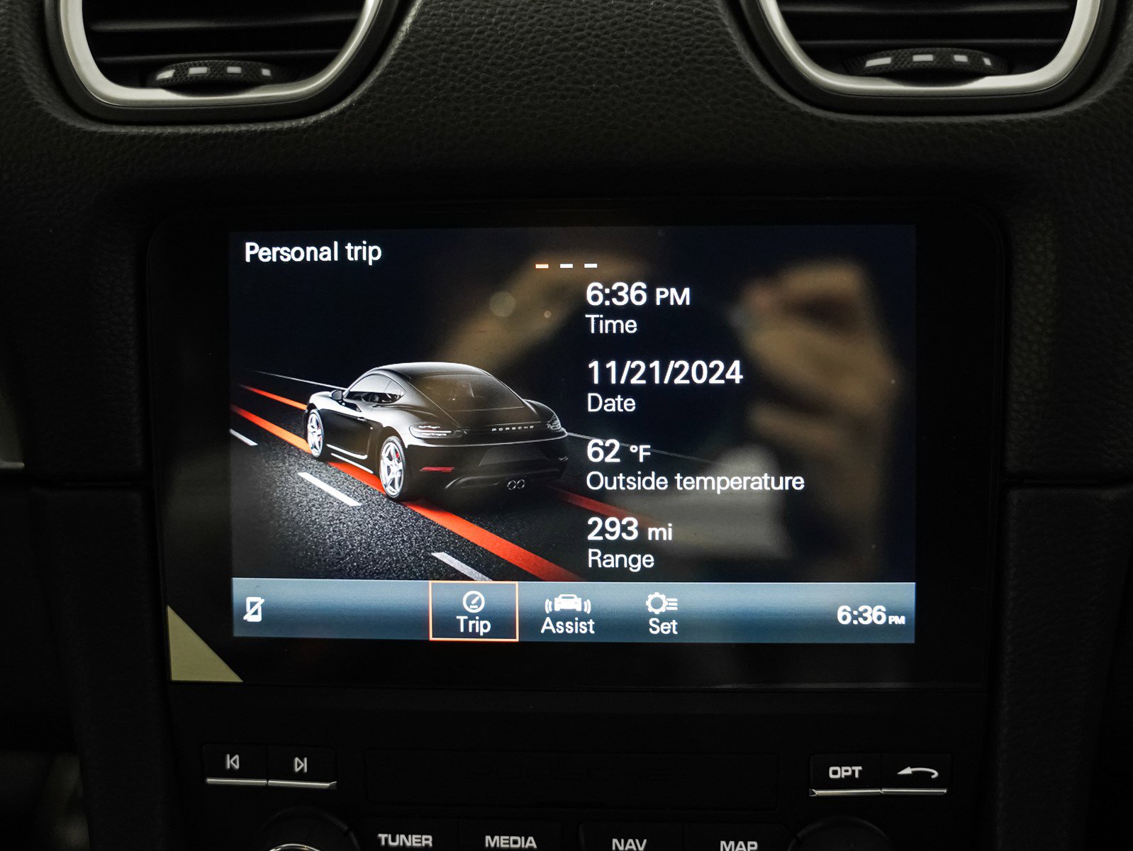 2025 Porsche Cayman photo 20