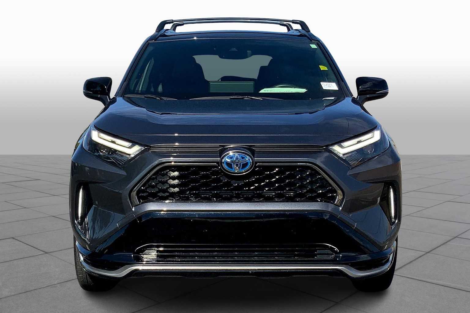 2023 Toyota RAV4 Prime XSE photo 3