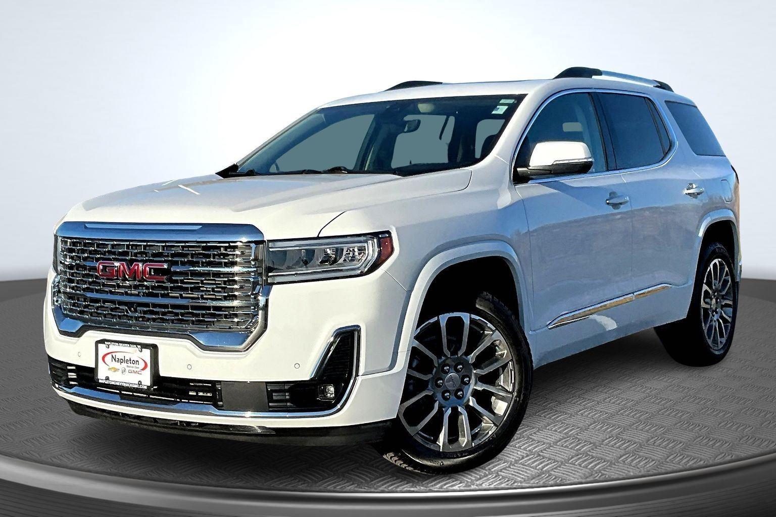 2022 GMC Acadia Denali's photo