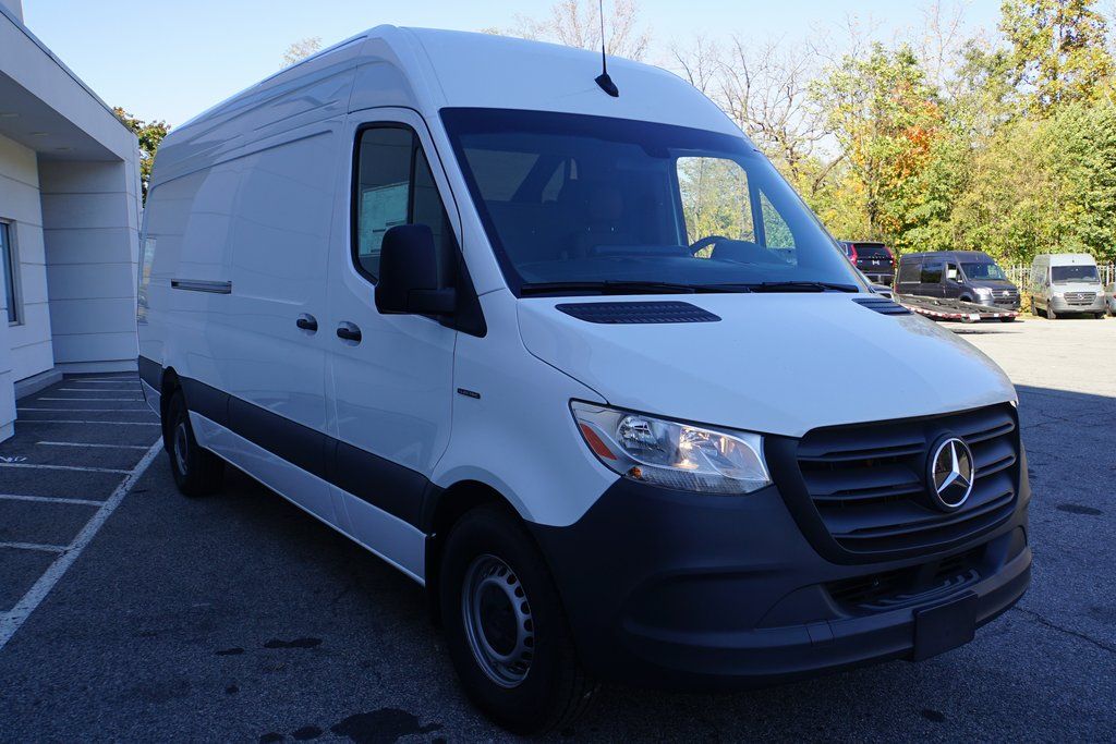 2024 Mercedes-Benz eSprinter Cargo Van Base's photo