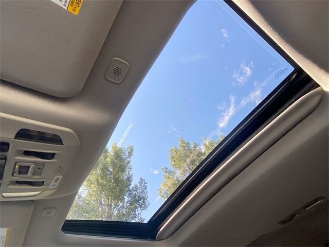 2023 Toyota Highlander XLE photo 11