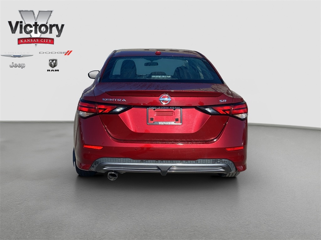 2022 Nissan Sentra SR photo 6