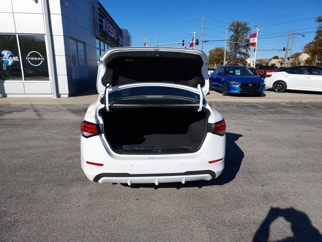 2025 Nissan Sentra SV photo 4