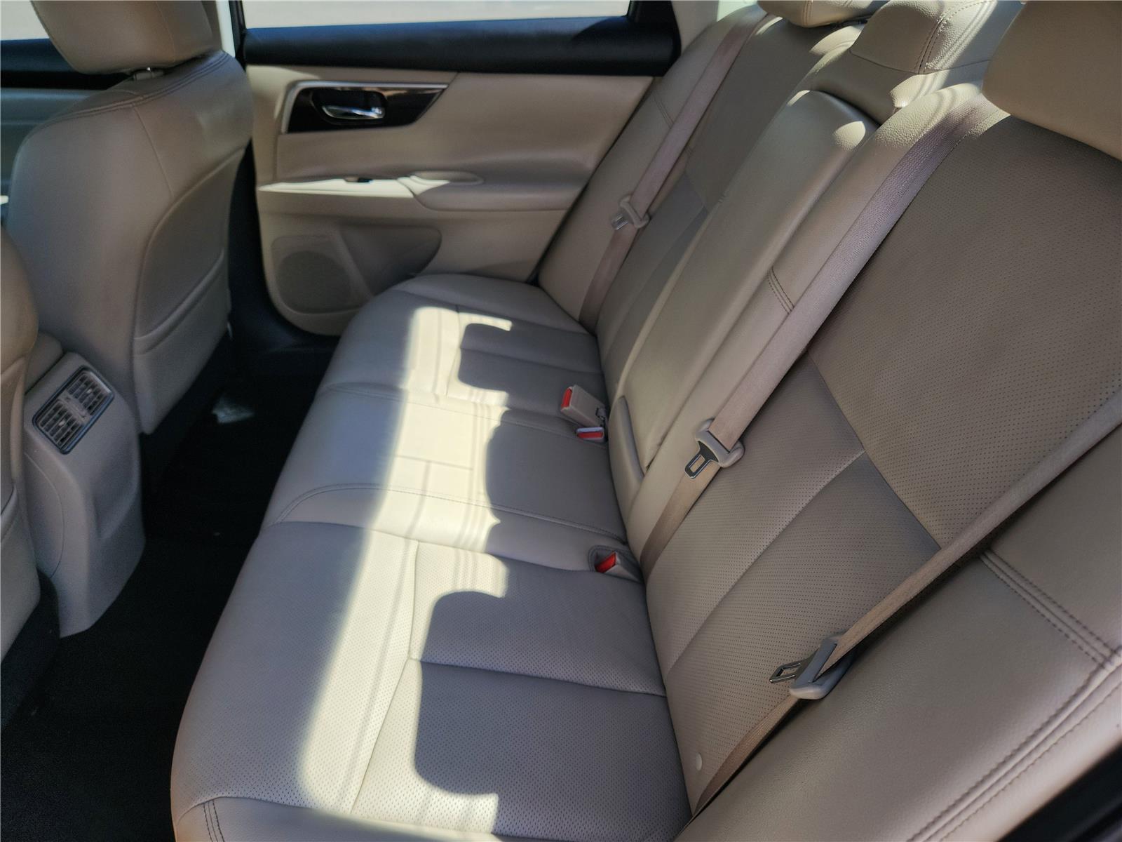 2015 Nissan Altima 2.5 SL photo 12