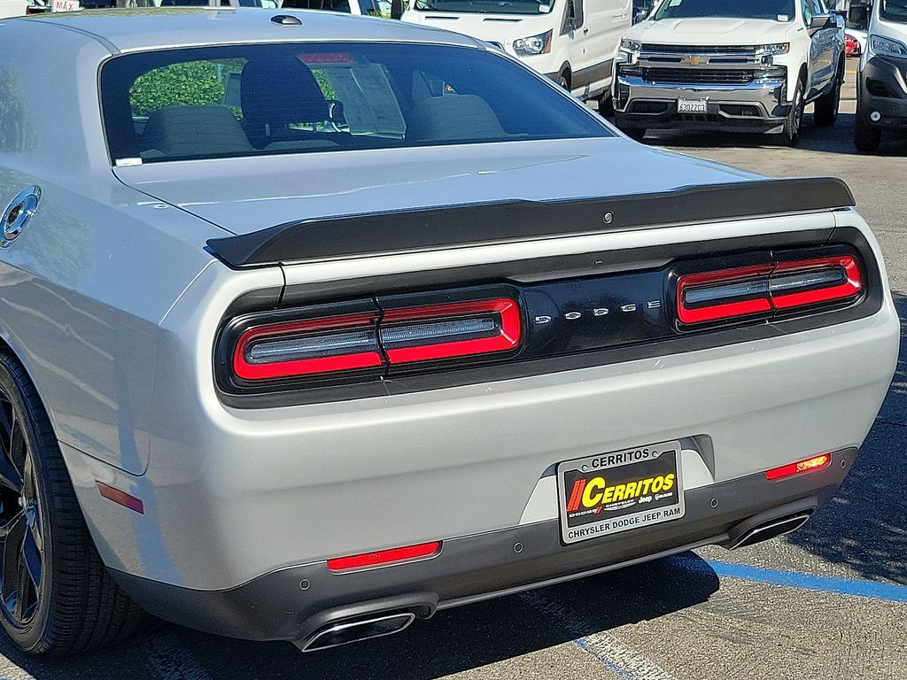 2023 Dodge Challenger R/T photo 21