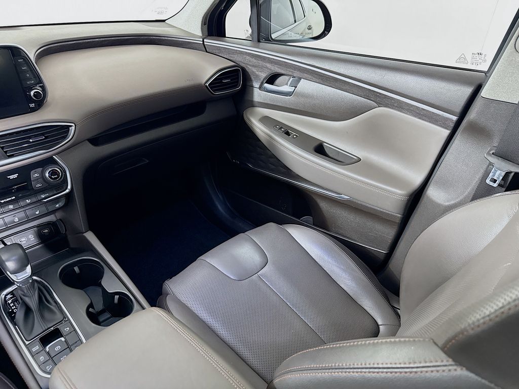 2020 Hyundai Santa Fe Limited photo 25