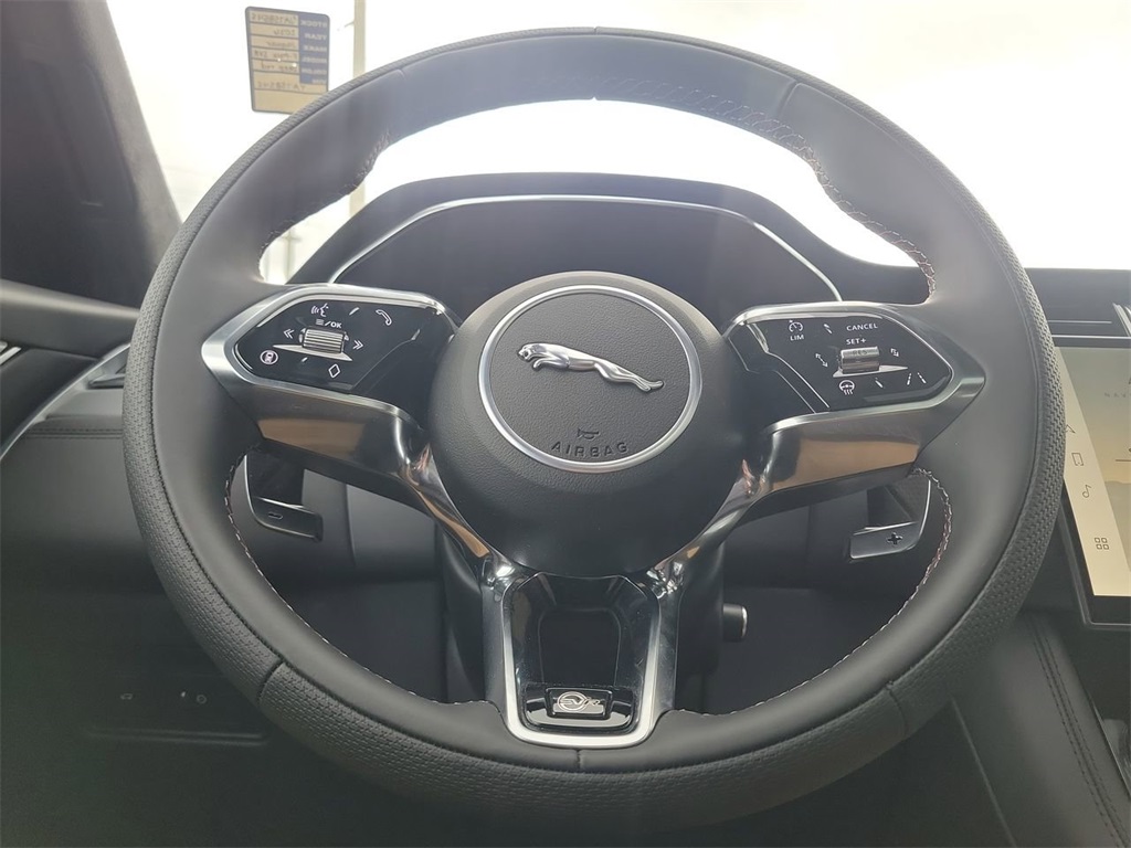 2026 Jaguar F-PACE SVR photo 24