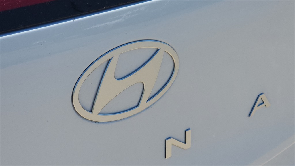2025 Hyundai Kona SEL photo 9