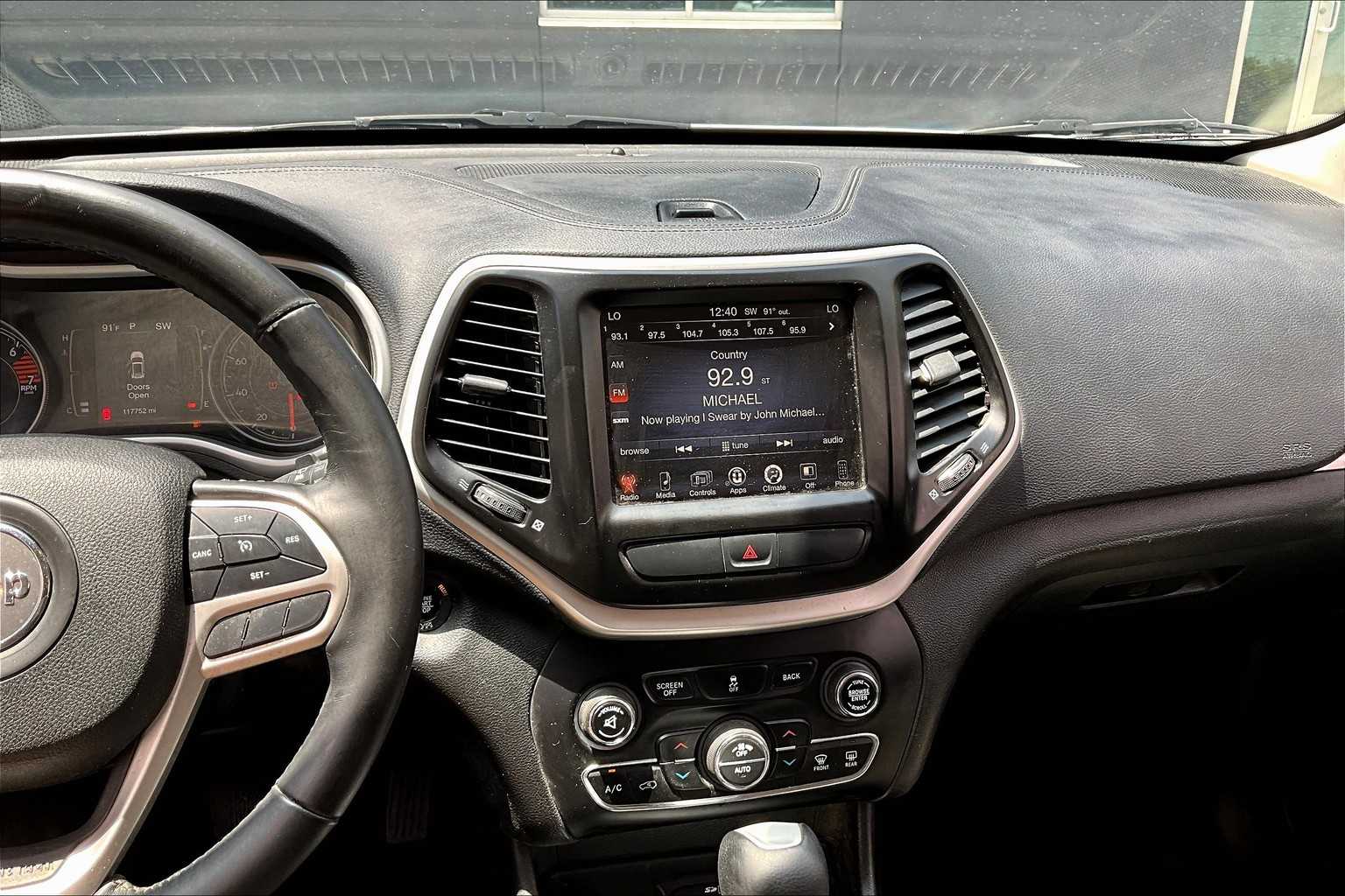 2017 Jeep Cherokee Latitude photo 6