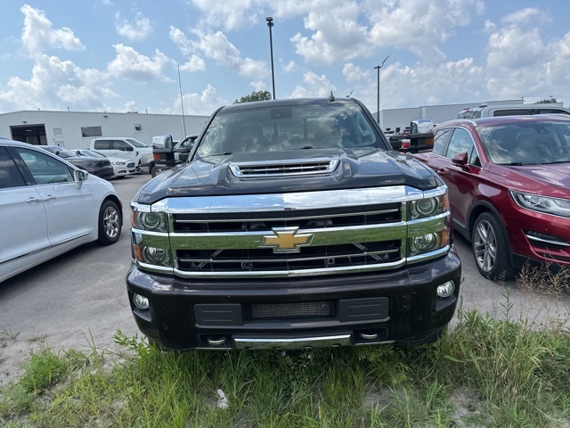 2018 Chevrolet Silverado 3500HD High Country photo 2