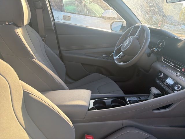 2024 Hyundai Elantra SEL photo 10