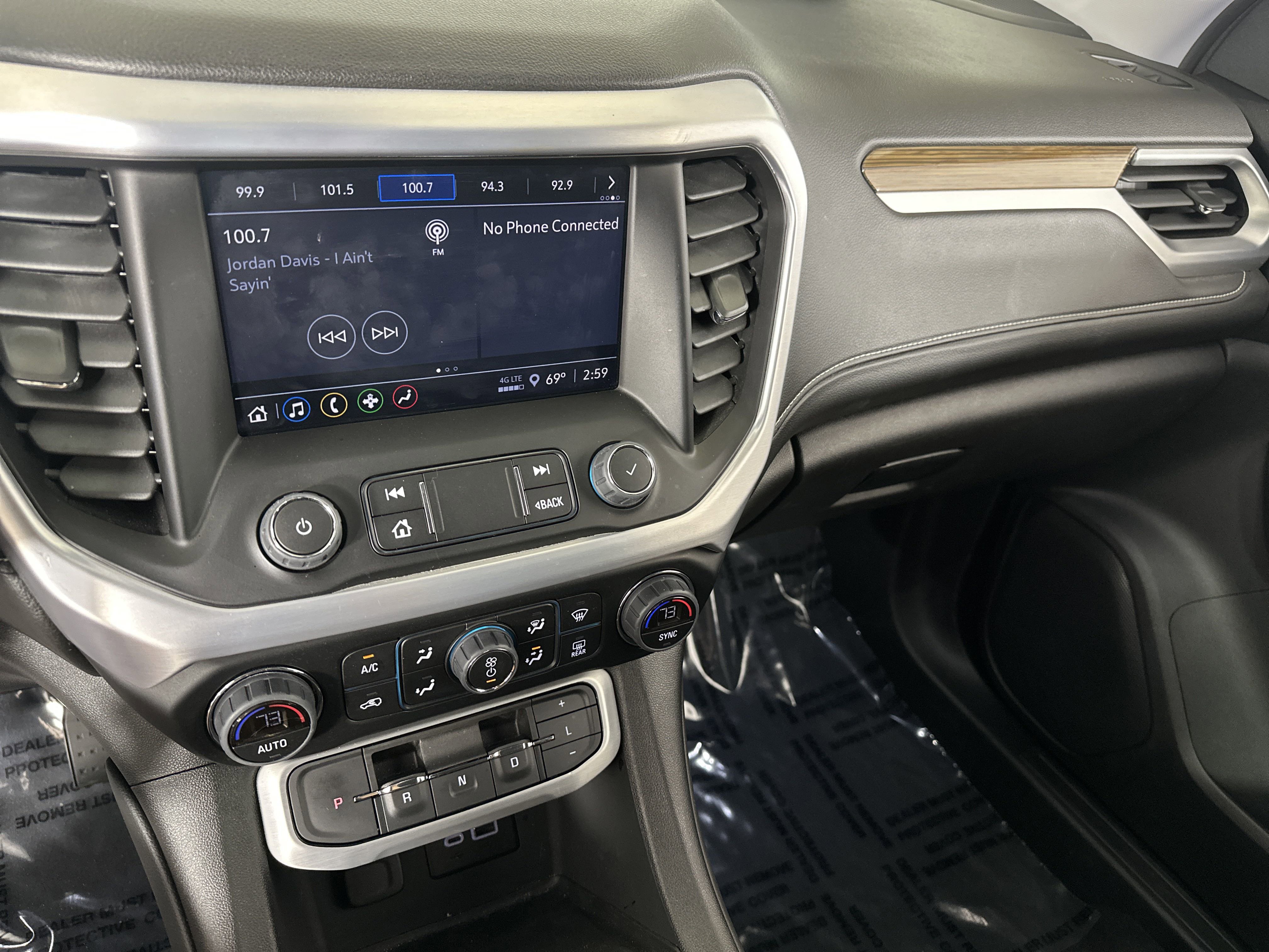 2023 Gmc Acadia SLE photo 5