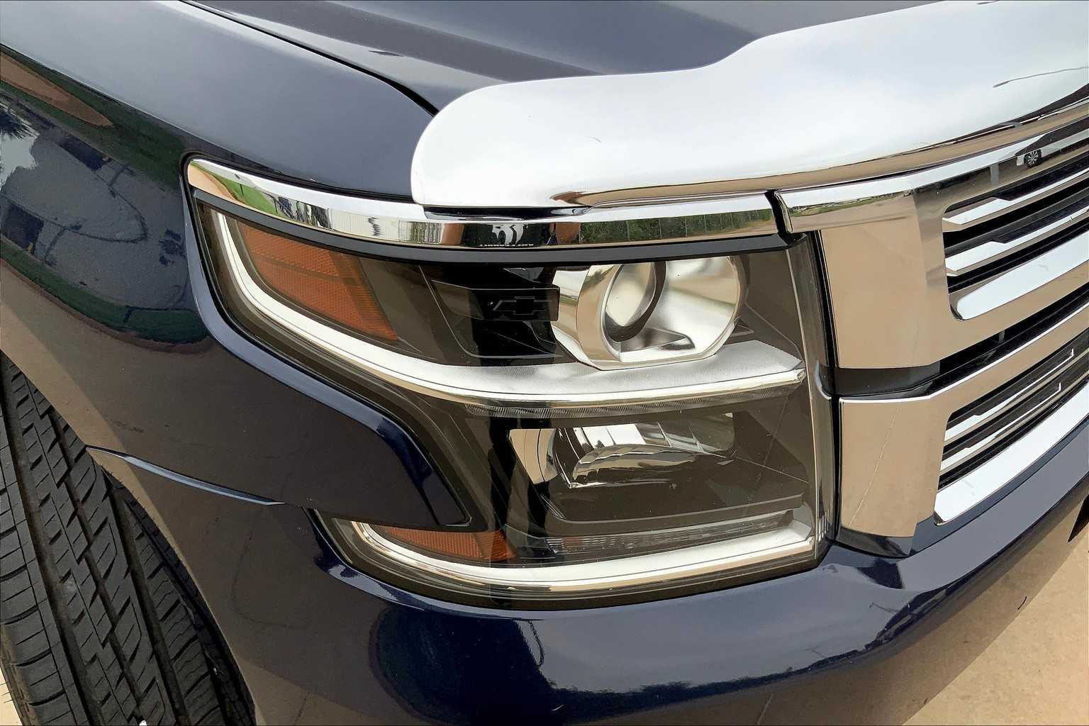 2020 Chevrolet Suburban Premier photo 23