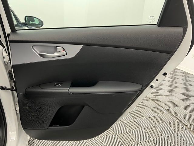 2024 Kia Forte LXS photo 28